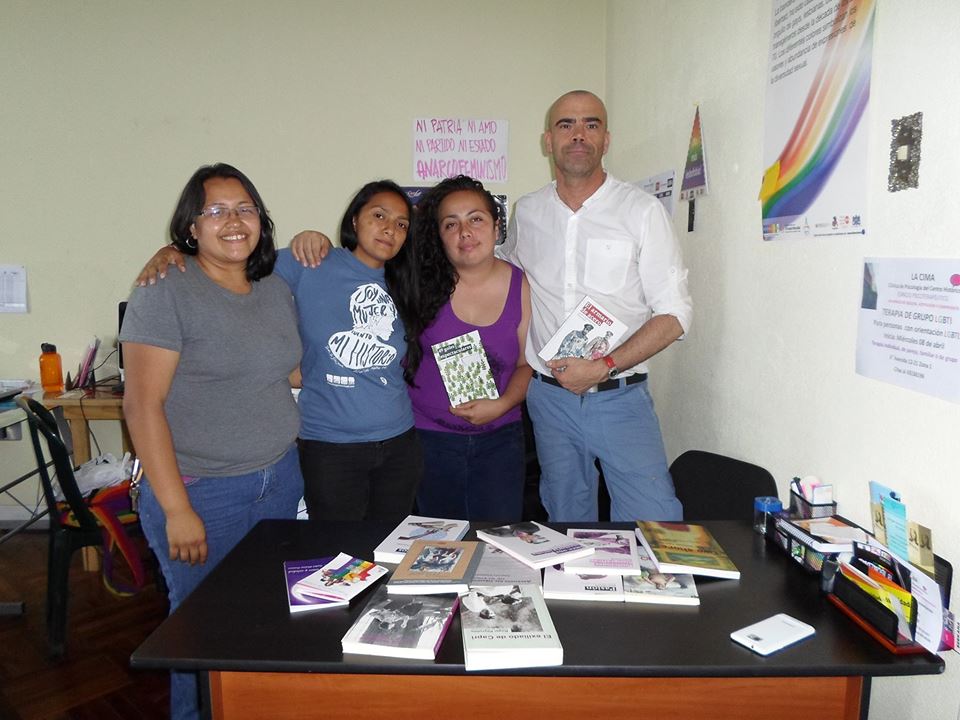 Los libros de Dos Bigotes llegan a Guatemala